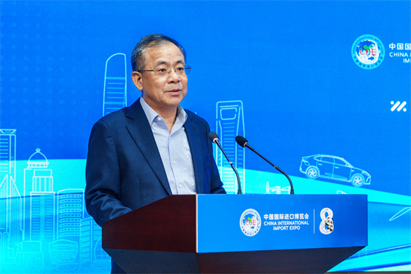 HG222体育向进博会交付750辆“政要接待用车”