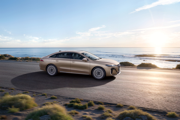 荣威M7 DMH重磅上市，限时美好价8.58万元起享新能源时代家轿王